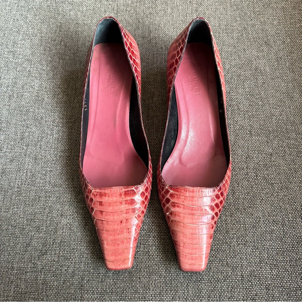 Vintage runway Gucci by Tom Ford pink python kitten heels - Picture 2 of 9